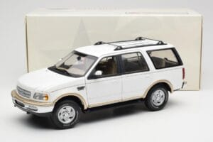 Ford Expedition Eddie Bauer Bílý UT Models 1:18 22712 Kov – obrázek 8 z 8
