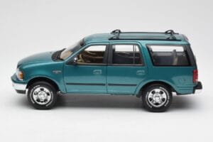 Ford Expedition XLT Zelený Metalický UT Models 1:18 22717 Kov – obrázek 4 z 8