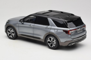 Ford Explorer Šedý OEM 1:18 FORD2020 Kov – obrázek 7 z 8