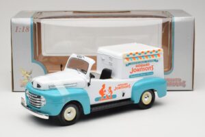 Ford F-1 Howard Johnson's Ice Cream Road Signature 1:18 92229 Kov – obrázek 6 z 6