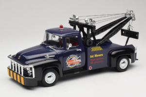 Ford F-100 Odtahový Vůz Bob's Towing Welly 1:18 19834-W Kov
