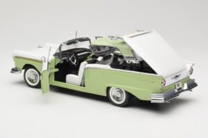 Ford Fairlane Skyliner Zelený & Bílý Sun Star 1:18 FORD003 Kov – obrázek 6 z 9