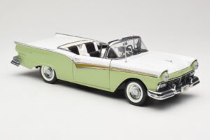 Ford Fairlane Skyliner Zelený & Bílý Sun Star 1:18 FORD003 Kov – obrázek 7 z 9