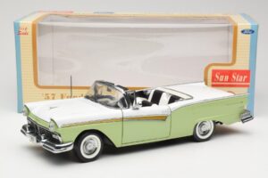 Ford Fairlane Skyliner Zelený & Bílý Sun Star 1:18 FORD003 Kov – obrázek 9 z 9