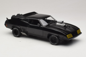 Ford Falcon XB Interceptor Mad Max 2 The Road Warrior AUTOart 1:18 72745 Kov – obrázek 6 z 8
