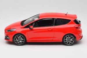 Ford Fiesta Mk8 ST Červený DNA 1:18 DNA000093 Pryskyřice – obrázek 3 z 6
