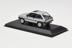 Ford Fiesta XR2 Stříbrný Minichamps 1:43 400085160 Kov – obrázek 3 z 4