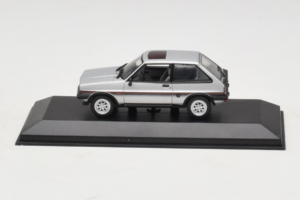Ford Fiesta XR2 Stříbrný Minichamps 1:43 400085160 Kov