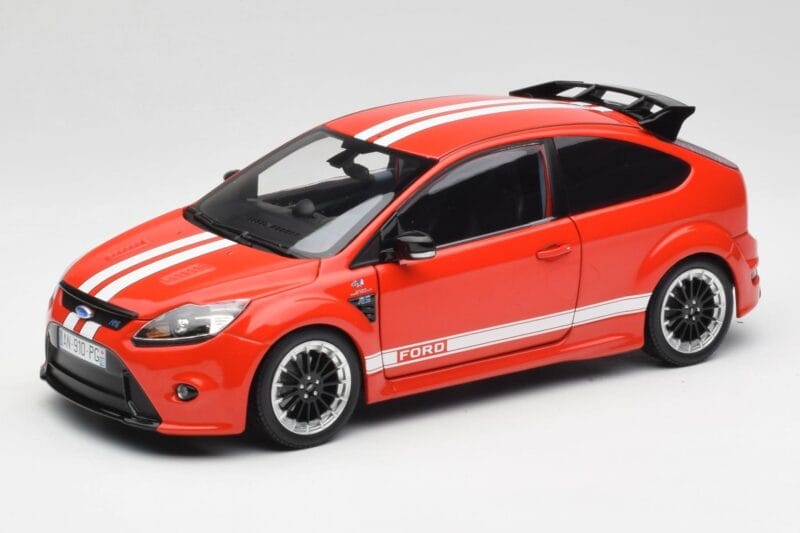 Ford Focus RS LM Classic Edition Race Red 1967 Ford Mk IV Tribute Minichamps 1:18 100080067 Kov