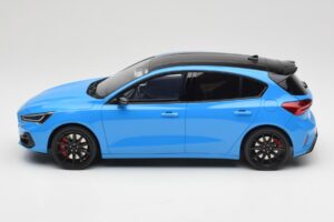 Ford Focus ST Edition Mk4 Azure Blue Otto 1:18 OT1186 Pryskyřice – obrázek 3 z 6