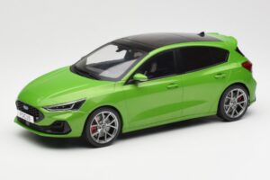 Ford Focus ST Mk4 Zelený MCG 1:18 MCG18452 Kov