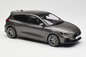 Ford Focus ST Mk4 Šedý MCG 1:18 MCG18454 Kov – obrázek 4 z 6