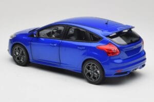 Ford Focus ST Mk2 Blue Metallic Minichamps 1:18 110082001 Kov – obrázek 7 z 8