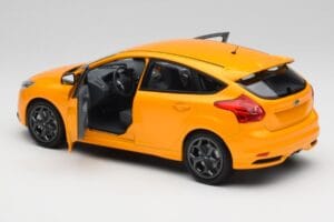 Ford Focus ST Mk2 Tangerine Scream Minichamps 1:18 110082005 Kov – obrázek 5 z 8