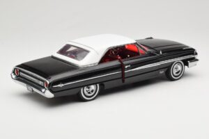 Ford Galaxie 500 Černý Sun Star 1:18 1442 Kov – obrázek 3 z 8