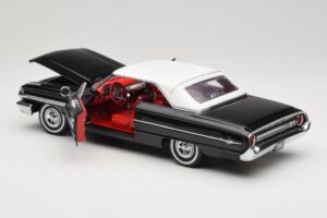 Ford Galaxie 500 Černý Sun Star 1:18 1442 Kov – obrázek 5 z 8
