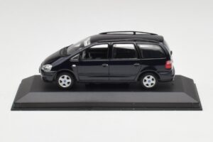 Ford Galaxy Mk1 Modrý Minichamps 1:43 430089501 Kov