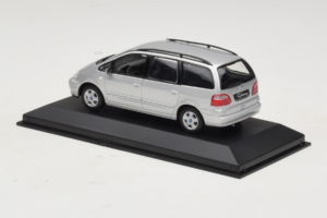 Ford Galaxy Mk2 Stříbrný Minichamps 1:43 GALAXY001 Kov – obrázek 3 z 4