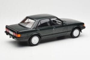 Ford Granada Mk2 2.8 Injection Tmavě Zelený MCG 1:18 MCG18263 Kov – obrázek 2 z 6