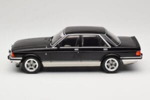 Ford Granada Mk2 2.8 Injection Gray Metallic MCG 1:18 MCG18536 Kov – obrázek 3 z 6