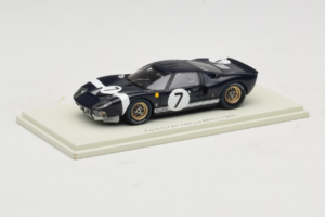 Ford GT40 Mk I #7 B. Bondurant / U. Maglioli 24 Hours of Le Mans 1965 Spark 1:43 S4536 Pryskyřice – obrázek 2 z 4