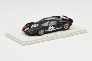 Ford GT40 Mk II #2 B. McLaren / C. Amon Shelby American Winner 24 Hours of Le Mans 1966 Spark 1:43 43LM66-O1 Pryskyřice – obrázek 2 z 4