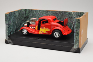 Ford High Tech Červený s Plamenem American Muscle 1:18 7726 Kov – obrázek 3 z 4