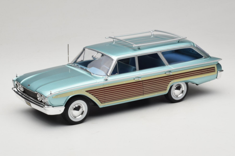 Ford Country Squire Modrý MCG 1:18 MCG18049 Kov