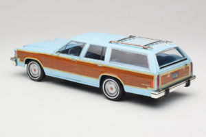 Ford LTD Country Squire Charlie's Angels Movie GreenLight 1:18 19066 Kov – obrázek 7 z 8