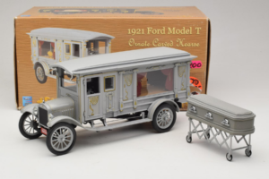Ford Model T Zdobený Řezaný Pohřební Vůz Precision Miniatures 1:18 PMSC-07G Kov – obrázek 8 z 8
