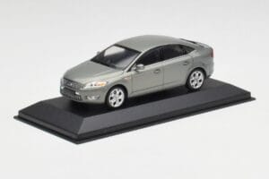 Ford Mondeo Mk3 Sedan Šedý Metallic Minichamps 1:43 IND403086003 Kov – obrázek 2 z 4
