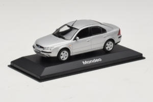 Ford Mondeo Mk3 Sedan Stříbrný Minichamps 1:43 MONDEO005 Kov – obrázek 2 z 4