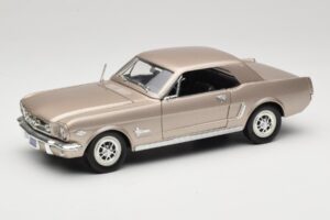 Ford Mustang 1964 1/2 Stříbrný Mira 1:18 6127 Kov