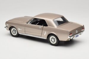 Ford Mustang 1964 1/2 Stříbrný Mira 1:18 6127 Kov – obrázek 7 z 8