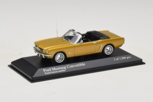 Ford Mustang Kabriolet Zlatý Minichamps 1:43 400082432 Kov – obrázek 2 z 4