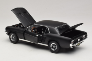 Ford Mustang Creed Movie GreenLight 1:18 13611 Kov – obrázek 5 z 8