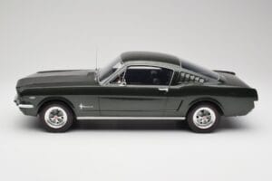 Ford Mustang Fastback Ivy Green Otto 1:12 G079 Pryskyřice – obrázek 3 z 6
