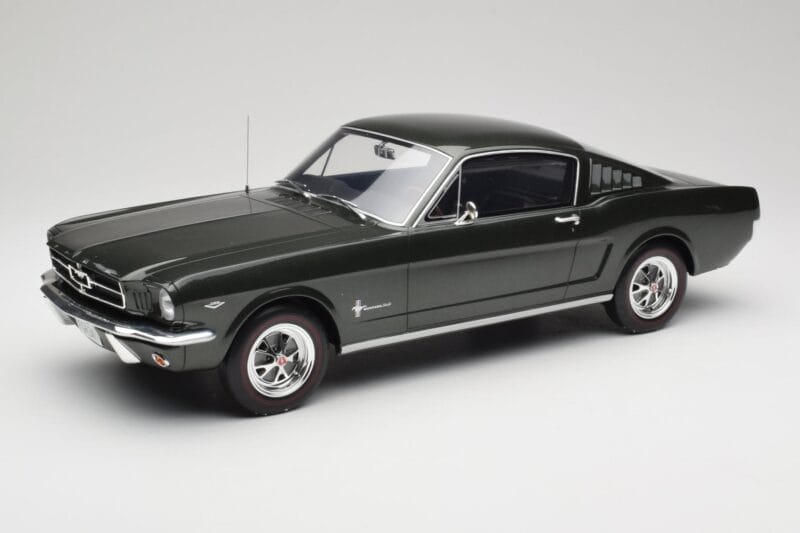 Ford Mustang Fastback Ivy Green Otto 1:12 G079 Pryskyřice