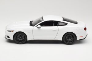 Ford Mustang GT S550 Bílý Maisto 1:18 31197 Kov – obrázek 4 z 8