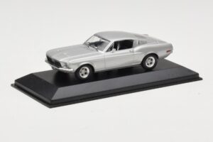 Ford Mustang GT Stříbrný Minichamps 1:43 FORD001 Kov – obrázek 2 z 4
