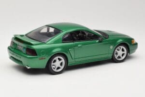 Ford Mustang GT SN95 Zelený Maisto 1:18 50326 Kov – obrázek 3 z 8