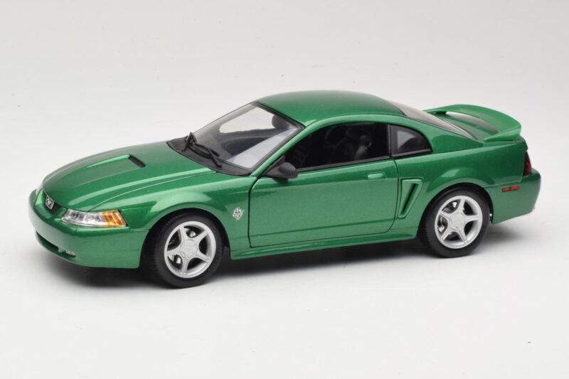 Ford Mustang GT SN95 Zelený Maisto 1:18 50326 Kov