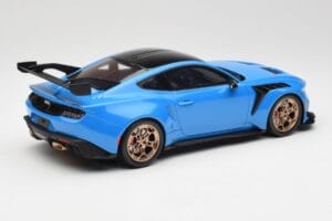 Ford Mustang GTD Antimatter Blue Metallic GT Spirit 1:18 GT473 Pryskyřice – obrázek 2 z 6