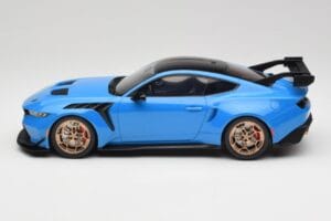 Ford Mustang GTD Antimatter Blue Metallic GT Spirit 1:18 GT473 Pryskyřice – obrázek 3 z 6