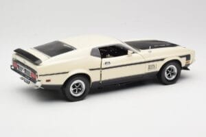 Ford Mustang Mach 1 Bílý Sun Star 1:18 3602 Kov – obrázek 3 z 8