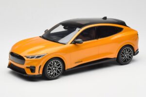Ford Mustang Mach-E GT Performance Cyber Oranžový Otto 1:18 OT983 Pryskyřice