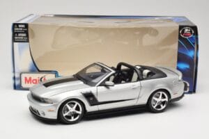 Ford Mustang S197 Roush 427R Kabriolet Stříbrný Maisto 1:18 31669 Kov – obrázek 8 z 8