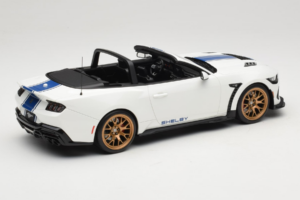 Ford Mustang S650 Shelby Super Snake Oxford White GT Spirit 1:18 GT572 Pryskyřice – obrázek 2 z 6