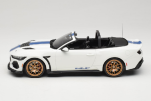 Ford Mustang S650 Shelby Super Snake Oxford White GT Spirit 1:18 GT572 Pryskyřice – obrázek 3 z 6