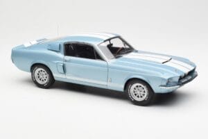Ford Mustang Shelby GT500 Světle Modrý Metalický S Bílými Pruhy AUTOart 1:18 72907 Kov – obrázek 6 z 8